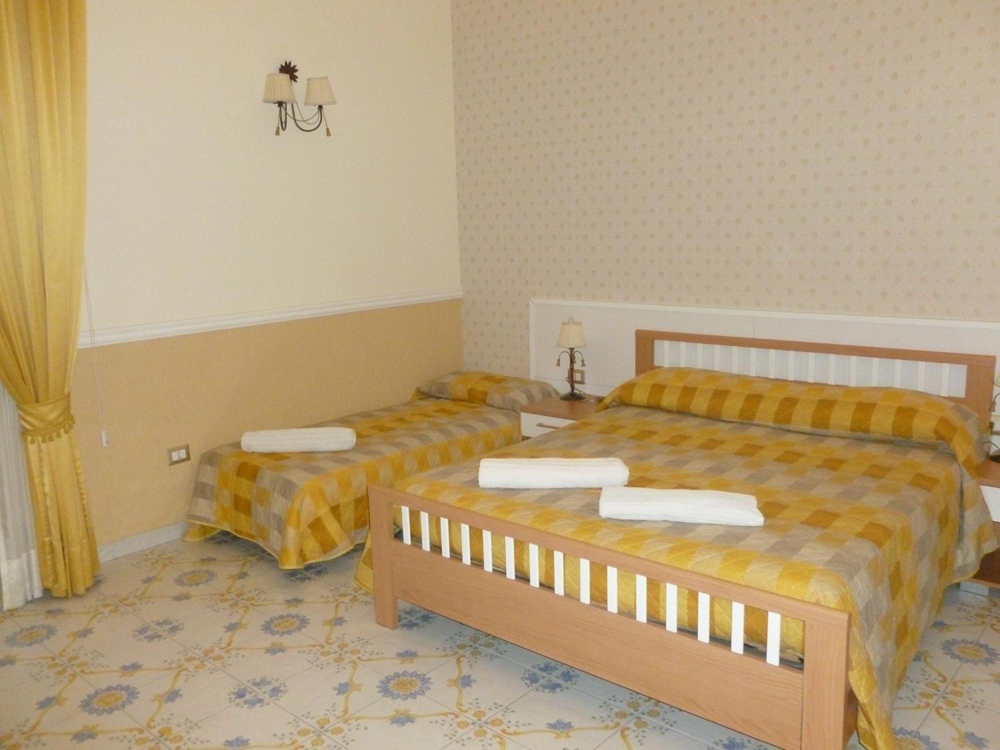 ナポリ オリンポ デグリ デイ Bed & Breakfast 部屋 写真